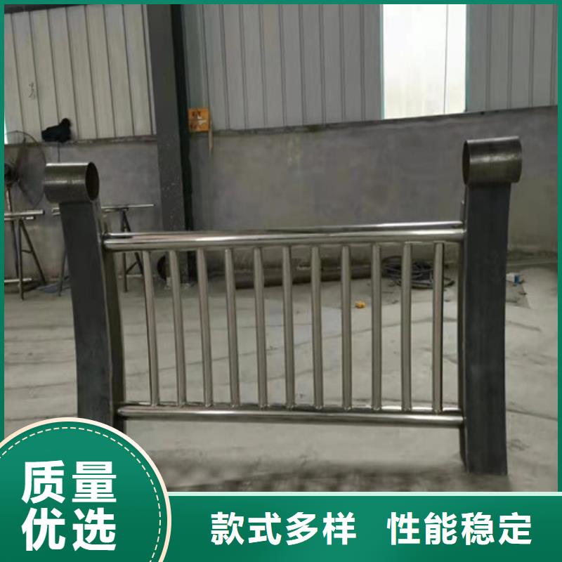 护栏国道抗冲击围栏让客户买的放心