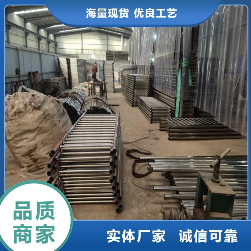 桥梁护栏_镀锌喷塑防撞栏销售的是诚信