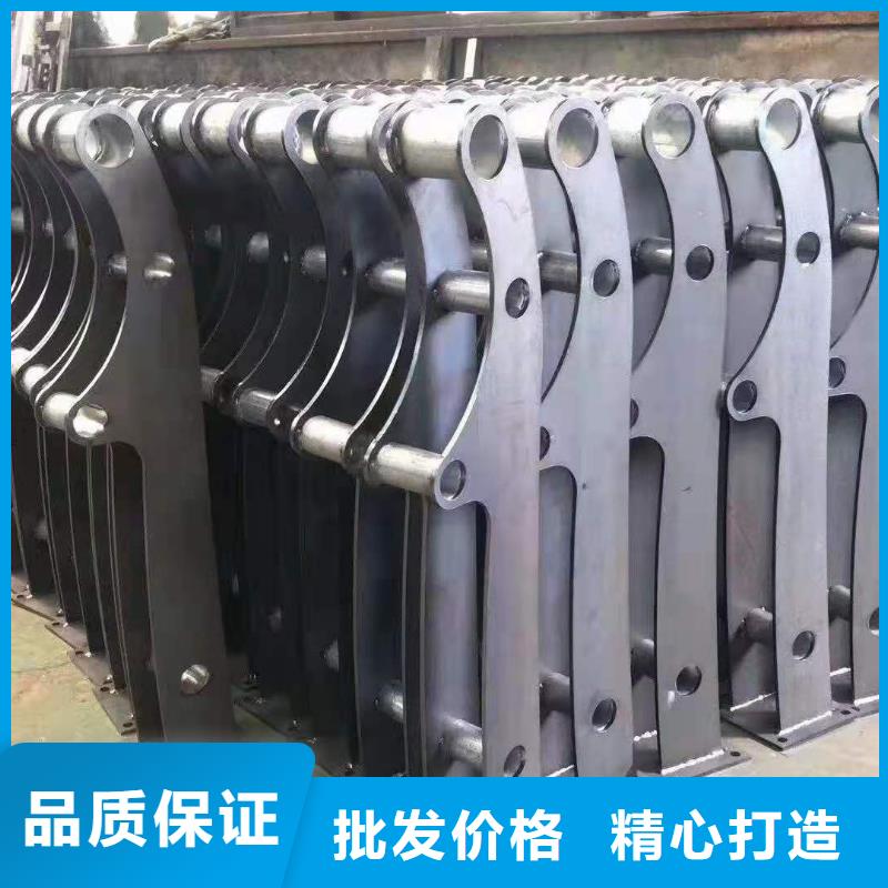 防撞护栏,扶手木钢丝绳护栏厂家技术完善