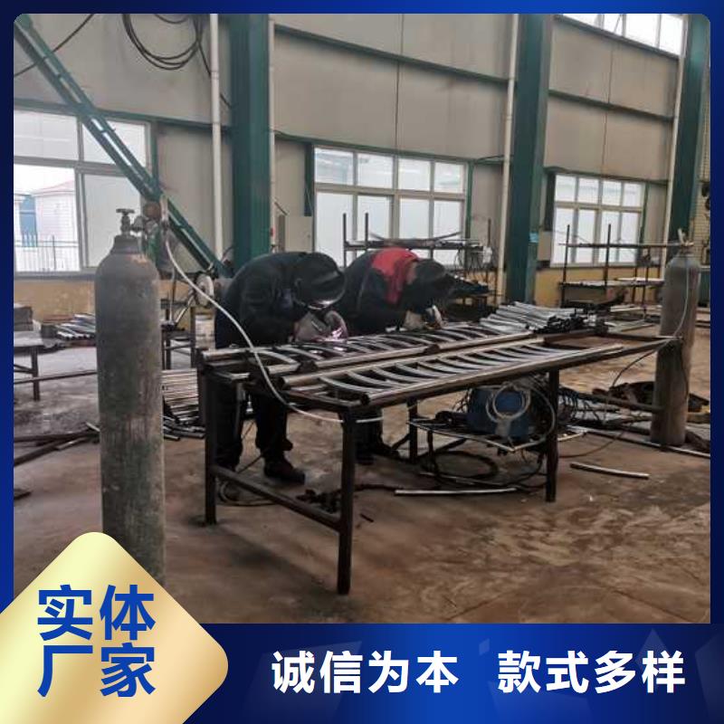 生产桥梁人行道护栏_诚信企业
