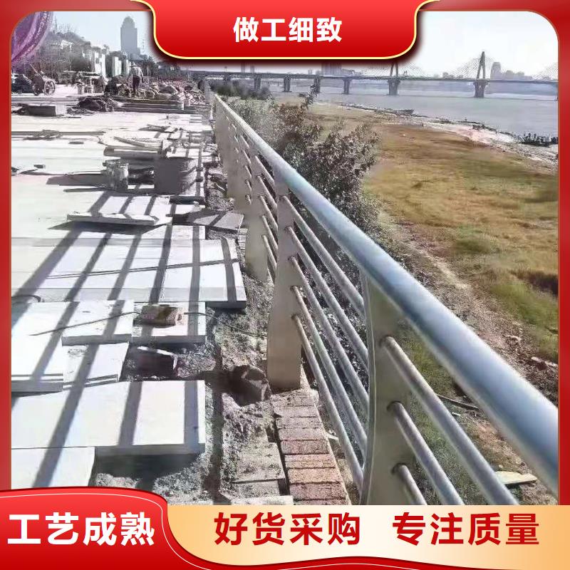 防撞护栏q235b波形护栏板厂家大量现货