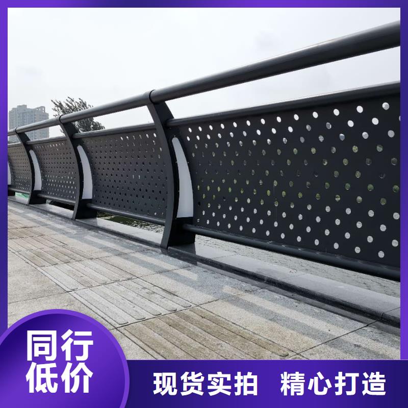 立柱桥梁防撞护栏视频-山南|林芝|那曲|昌都|阿里|拉萨|日喀则立柱桥梁防撞护栏出厂价-荣信交通设施(西藏分公司)