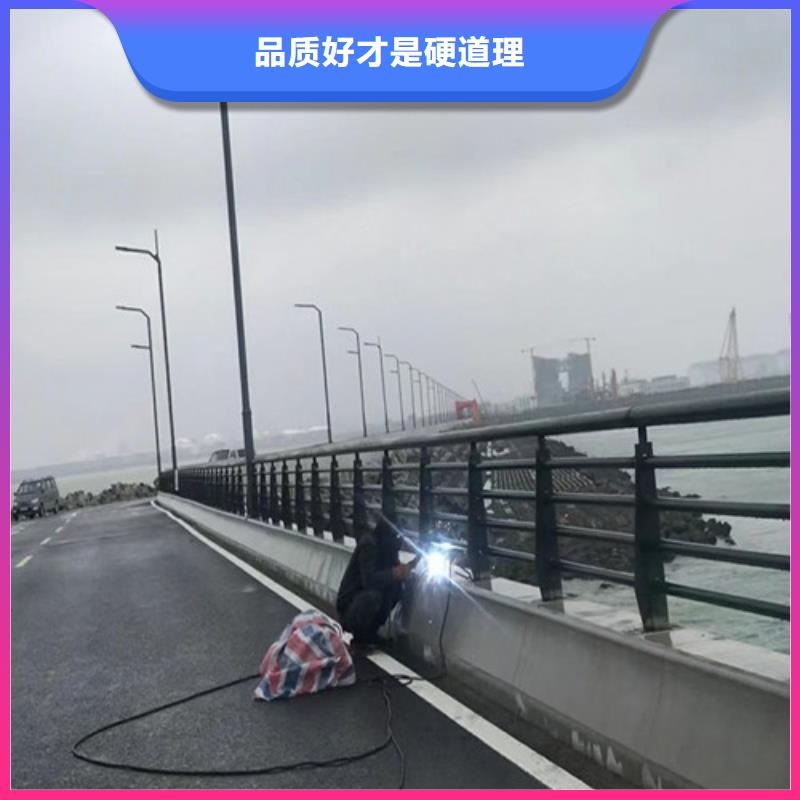 道路护栏 国道抗冲击围栏自有生产工厂