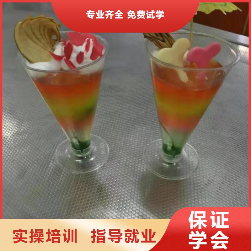 西点学校虎振挖掘机学校学真本领