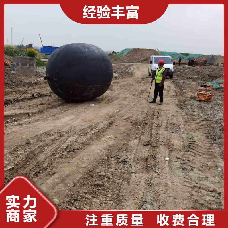 潜水员服务水下切割团队诚信