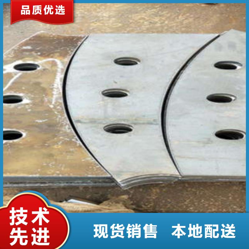 【桥梁防撞支架】-不锈钢桥梁防护栏杆厂家拥有核心技术优势《鑫润通》